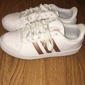 adidas cloudfoam tennies!!!